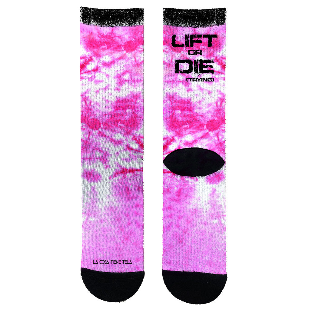 Parte delantera y trasera calcetines en color rosa con el audaz mensaje "Lift or Die", ideales para entusiastas del levantamiento de pesas que buscan añadir actitud y determinación a su atuendo de gimnasio.