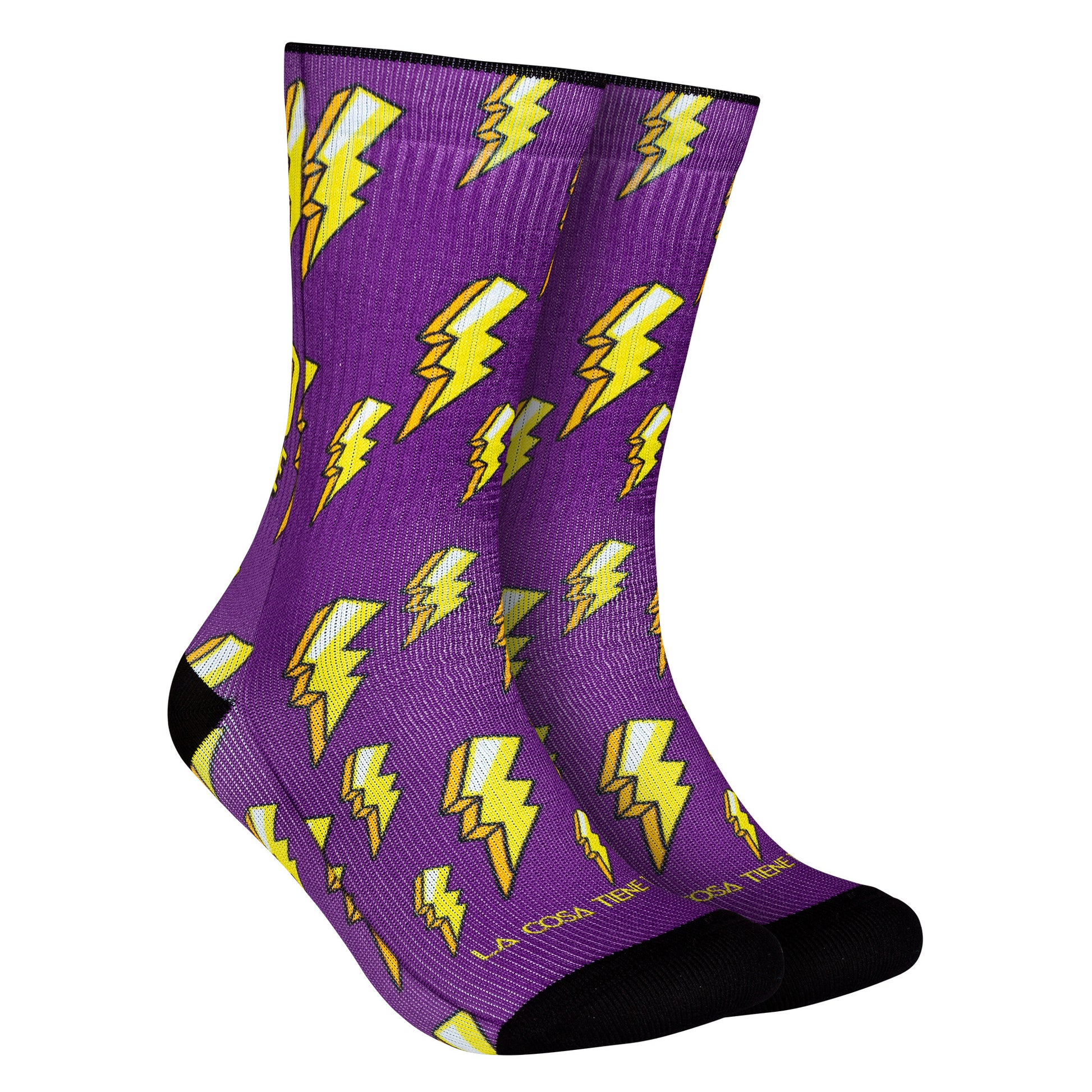Calcetines morados con diseño de rayos amarillos, ideales para un estilo eléctrico y audaz.