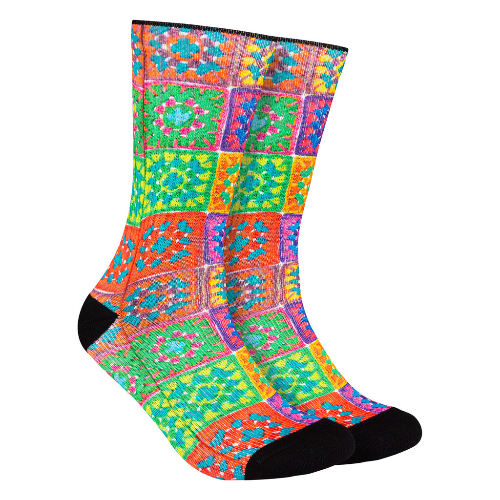 Calcetines con diseño clásico y cómodo al estilo de abuela, perfectos para el día a día.